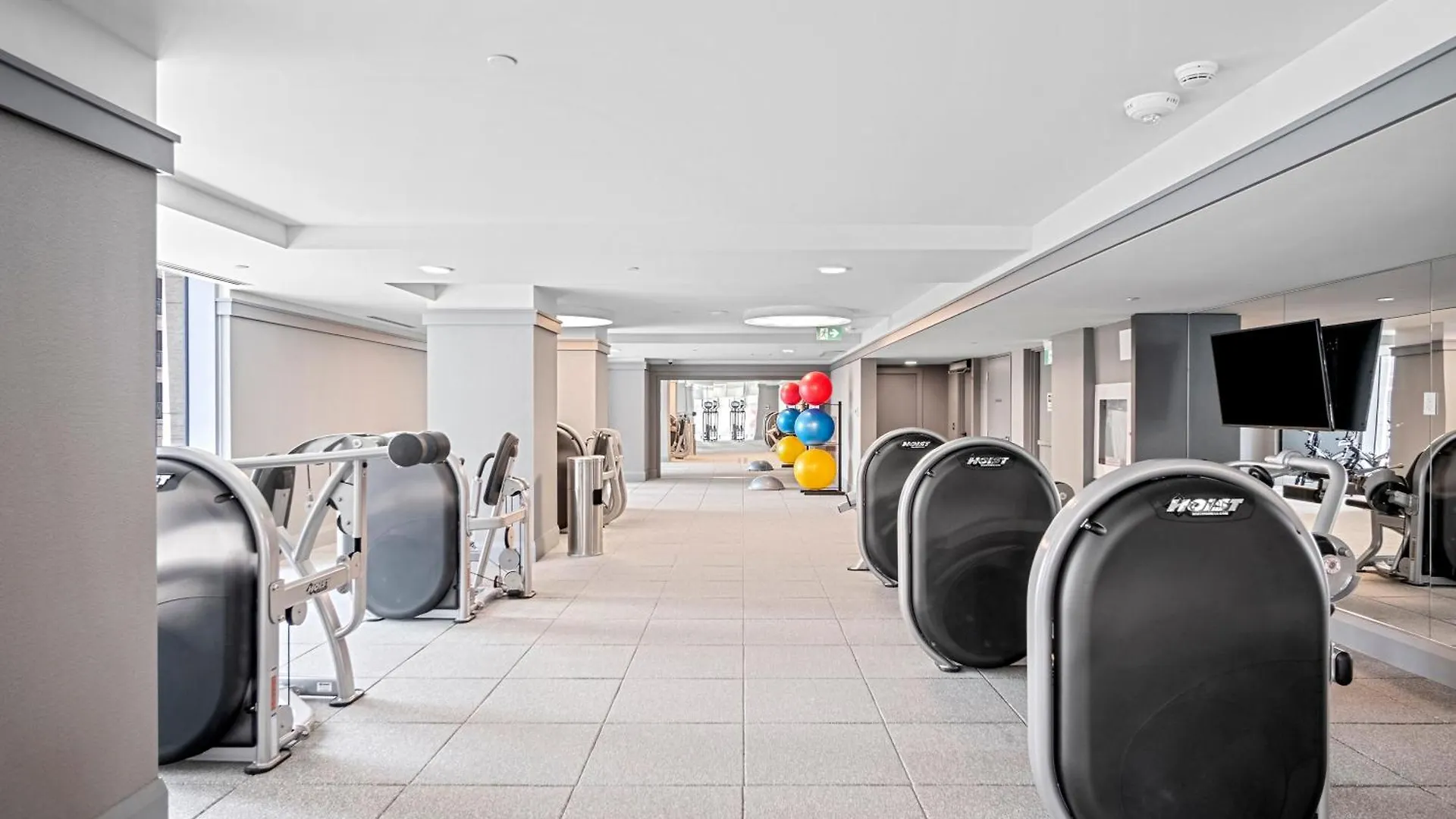 Designer One Bedroom Suite - Yorkville Toronto